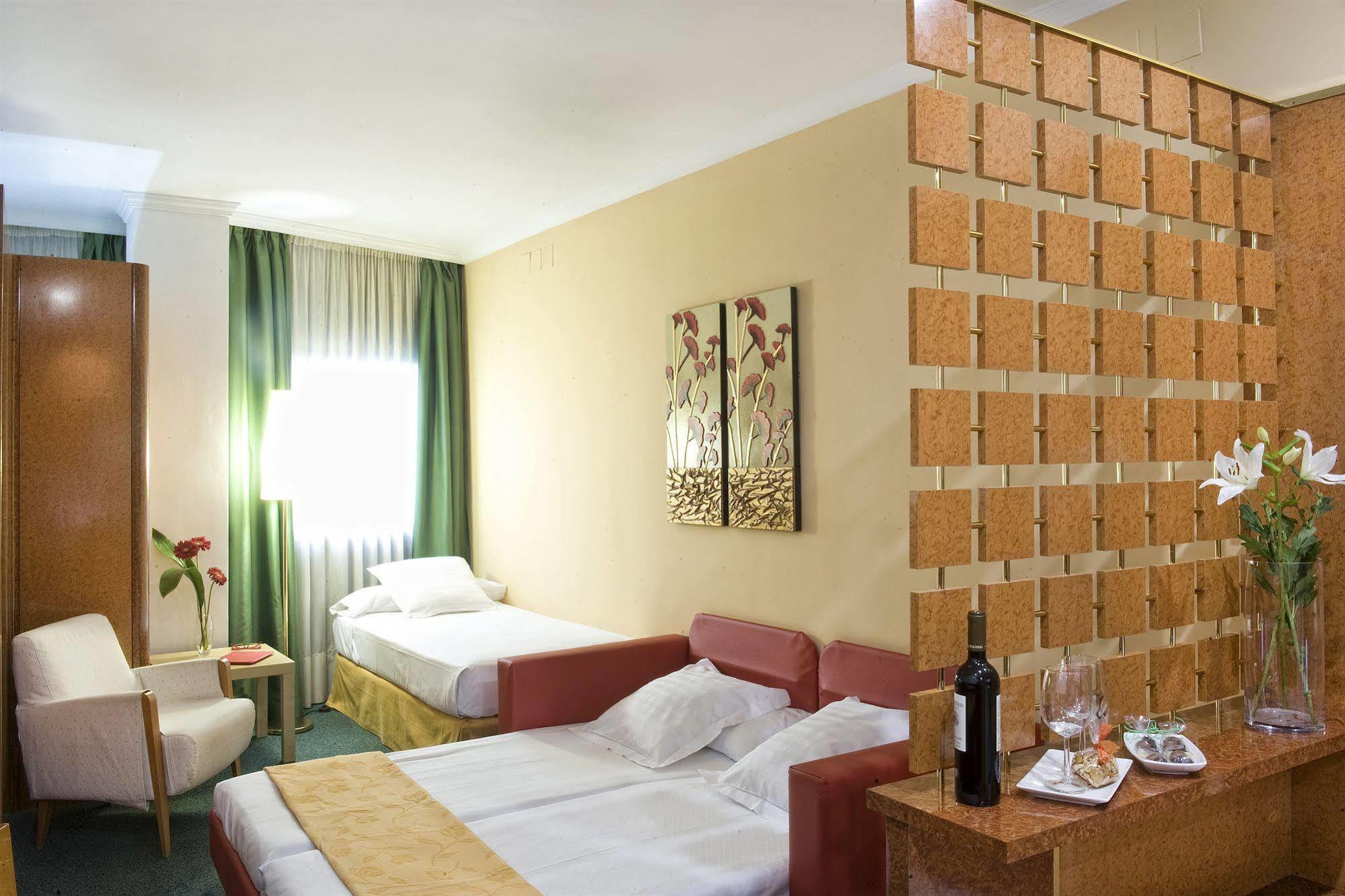 Acacia Suite Barcelona Exterior photo